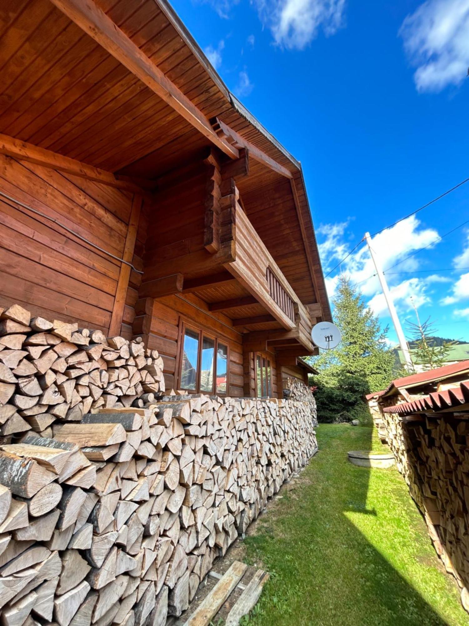 Guest House Kaspiy Bukovel Exterior photo