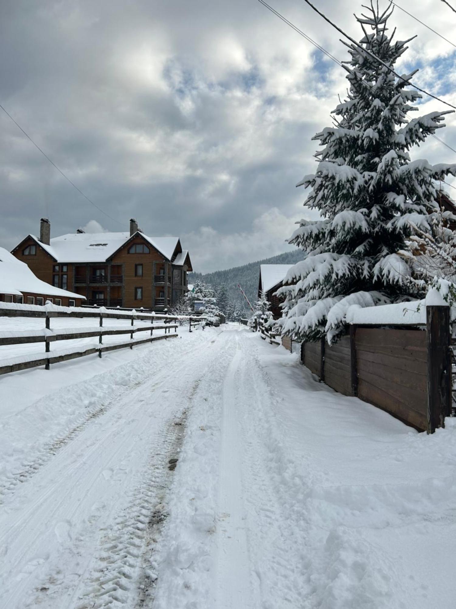 Guest House Kaspiy Bukovel Exterior photo