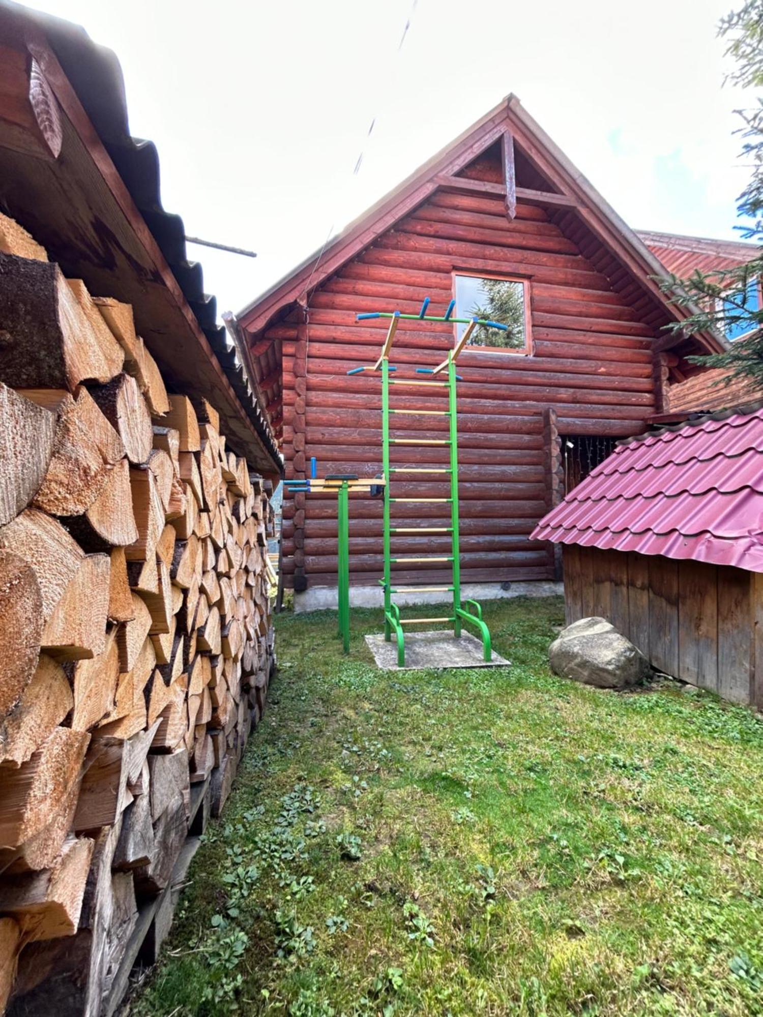 Guest House Kaspiy Bukovel Exterior photo