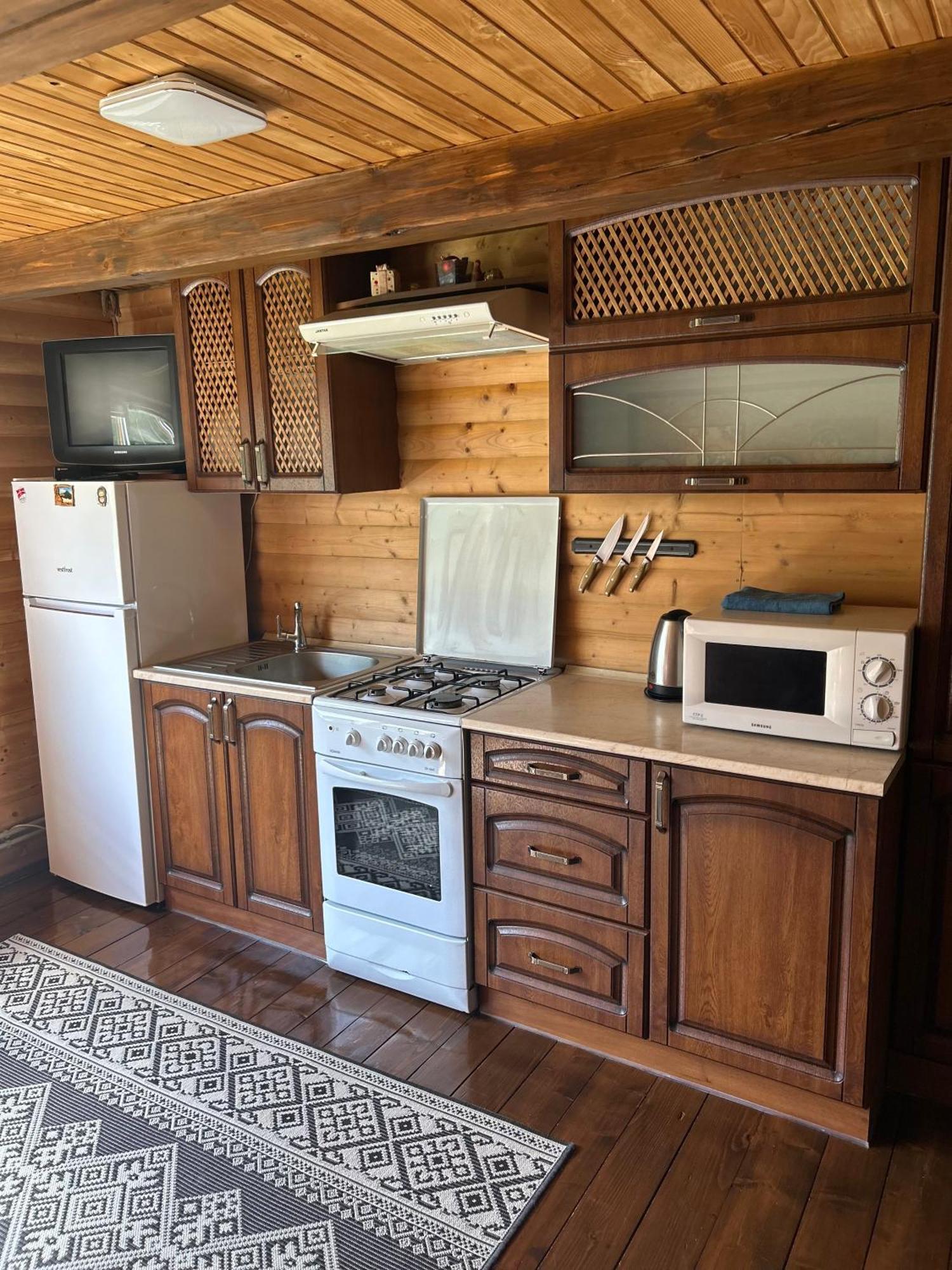 Guest House Kaspiy Bukovel Exterior photo